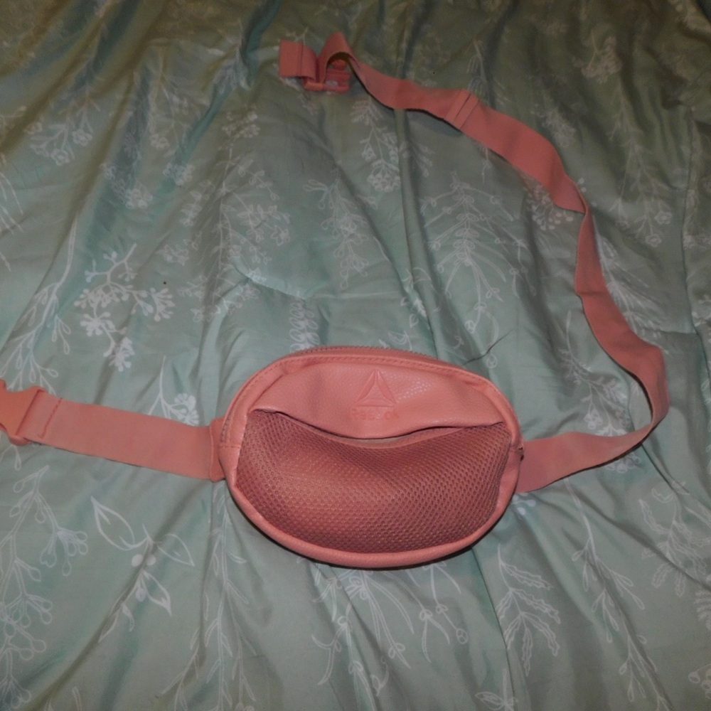 Reebok Pink Belt Bag Waist Pack Fanny Pack Crossbody Adjustable Strap